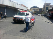  بالصور: إصابة متوسطة لسيدة بحادث طرق بين مركبتين في مدينة يافا 